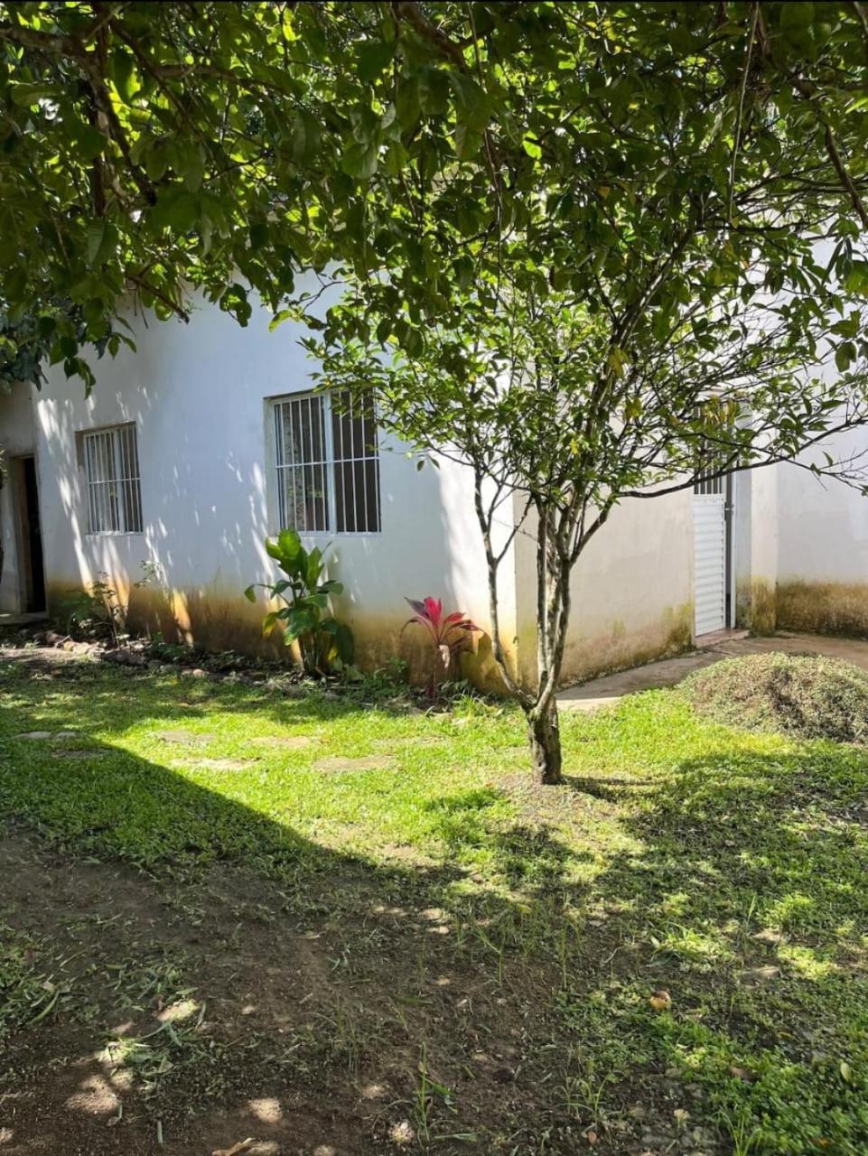 Chacara Completa Com Piscina ,2 Quartos, 20 Pessoas Itariri Eksteriør billede