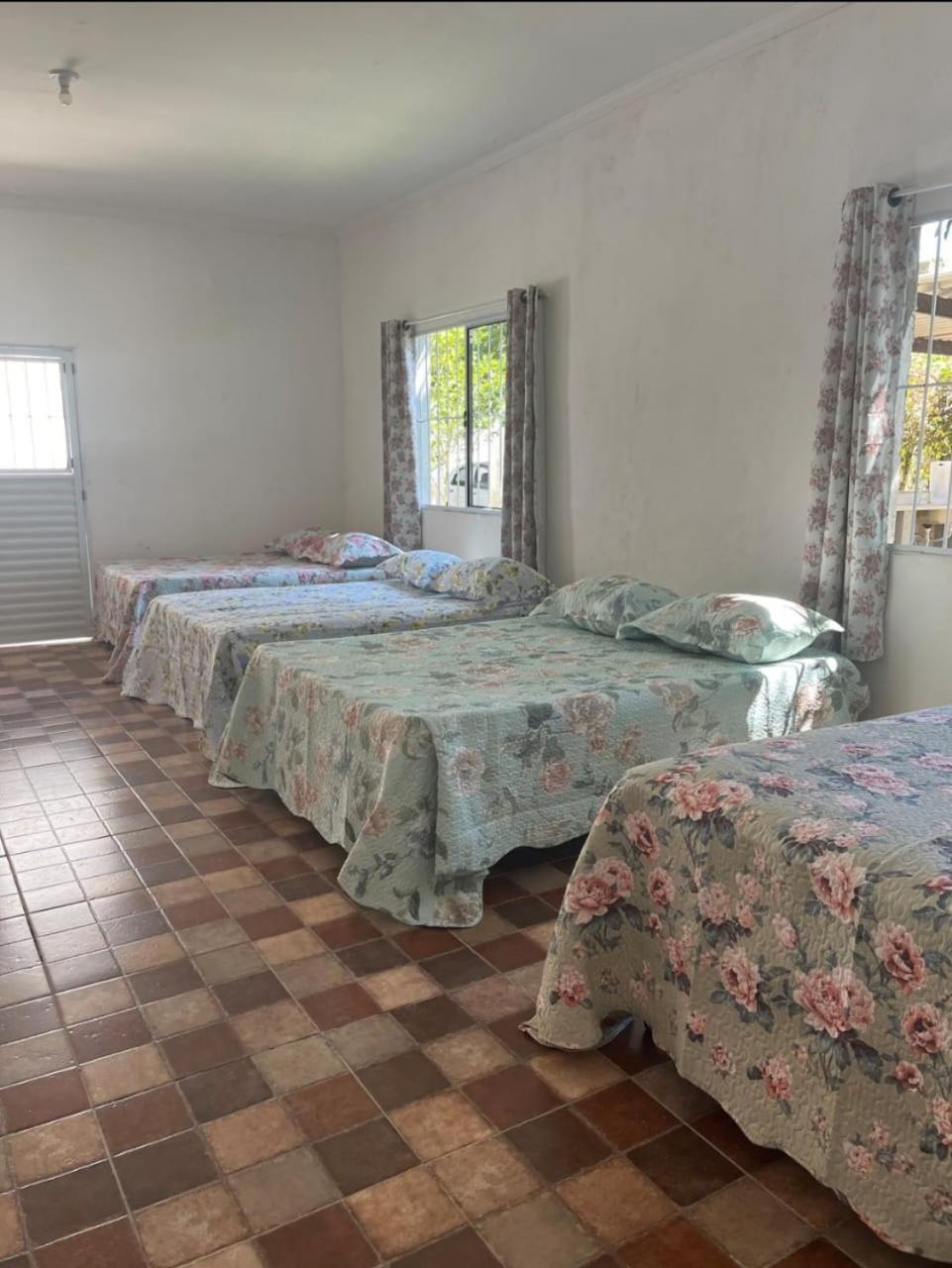 Chacara Completa Com Piscina ,2 Quartos, 20 Pessoas Itariri Eksteriør billede